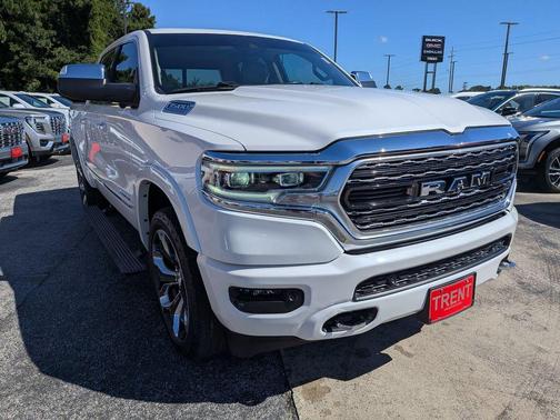 Ivory White Tri-Coat Pearlcoat 2022 RAM 1500 Limited