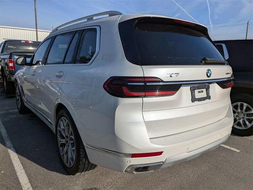 2025 BMW X7 xDrive40i