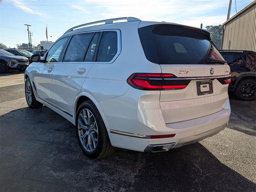 2025 BMW X7 xDrive40i