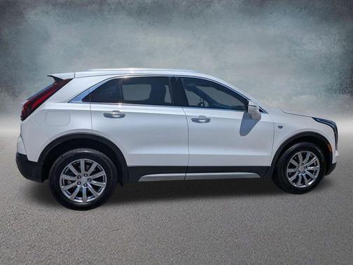 Crystal White Tricoat 2023 Cadillac XT4 Premium Luxury