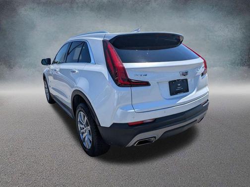 Crystal White Tricoat 2023 Cadillac XT4 Premium Luxury