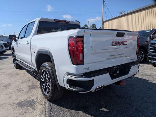 Summit White 2025 GMC Sierra 1500 AT4