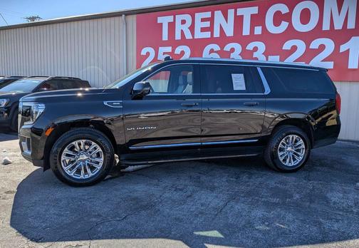 2023 GMC Yukon XL SLT