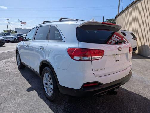 2018 Kia Sorento LX