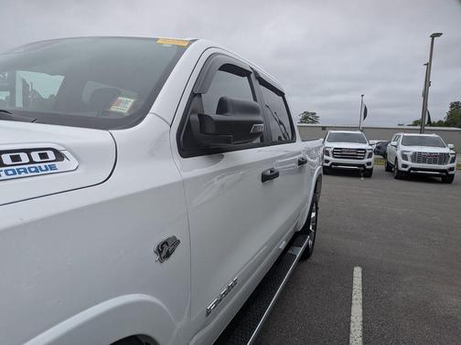 Bright White Clearcoat 2026 RAM 1500 Big Horn/Lone Star
