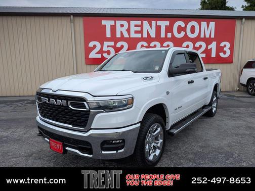 Bright White Clearcoat 2026 RAM 1500 Big Horn/Lone Star
