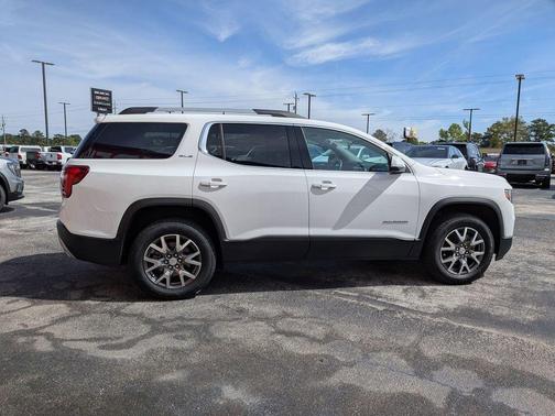 Summit White 2023 GMC Acadia FWD SLE