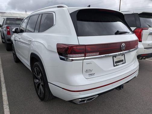 Opal White Pearl 2024 Volkswagen Atlas 2.0T SEL Premium R-Line 4MOTION
