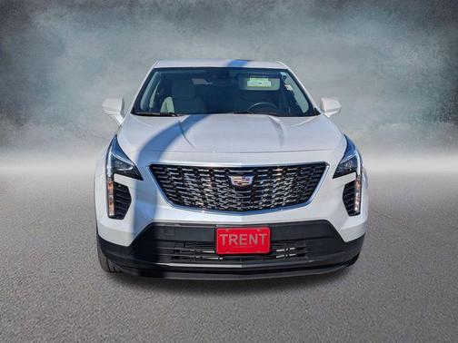 Crystal White Tricoat 2023 Cadillac XT4 Luxury