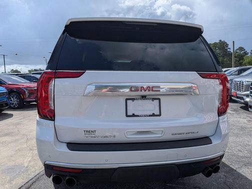 White Frost Tricoat 2023 GMC Yukon Denali