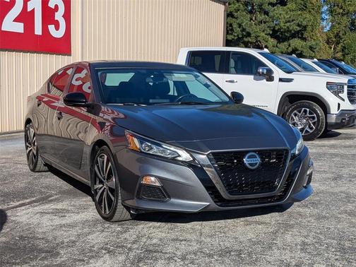 2021 Nissan Altima SR FWD