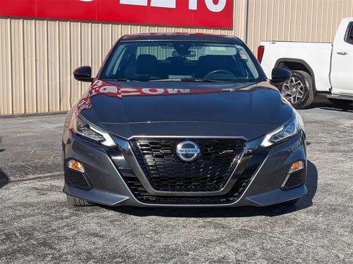 2021 Nissan Altima SR FWD