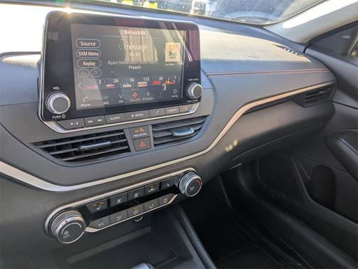 2021 Nissan Altima SR FWD