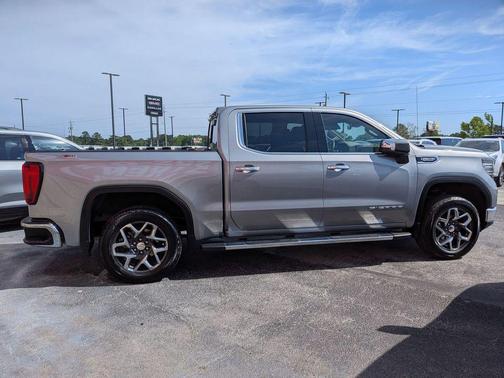 Sterling Metallic 2024 GMC Sierra 1500 SLT