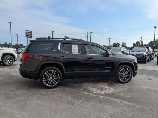 2023 GMC Acadia FWD SLT