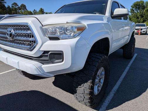Super White 2017 Toyota Tacoma SR