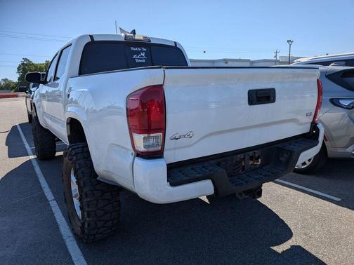 Super White 2017 Toyota Tacoma SR