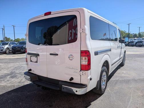 2021 Nissan NV Passenger NV3500 HD SL V8