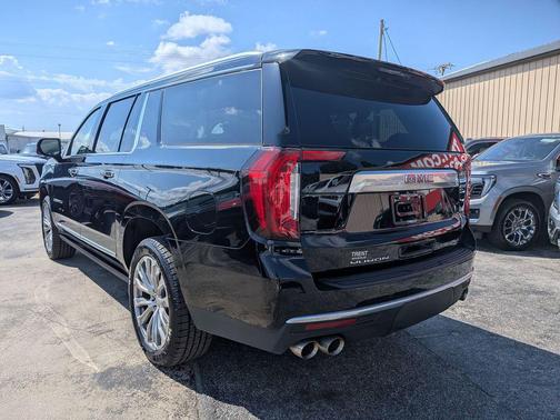 Onyx Black 2023 GMC Yukon XL Denali