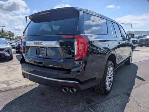 Onyx Black 2023 GMC Yukon XL Denali