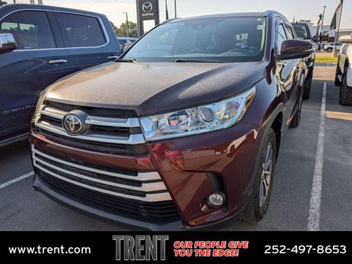 Ooh La La Rouge Mica 2019 Toyota Highlander XLE