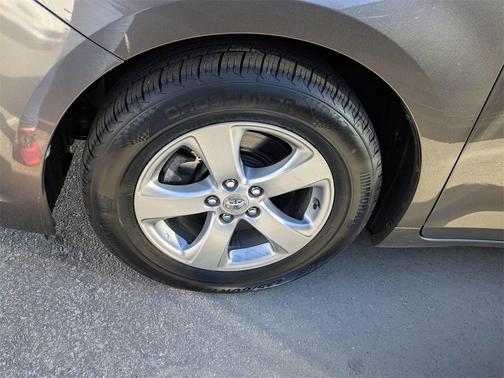 2011 Toyota Sienna LE