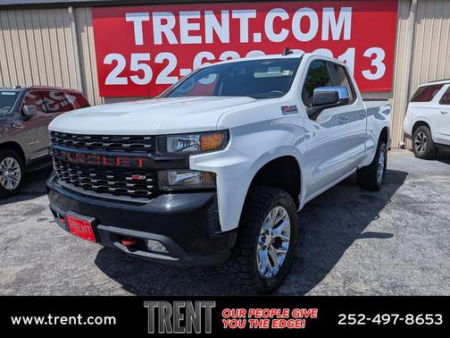 Summit White 2019 Chevrolet Silverado 1500 Custom Trail Boss