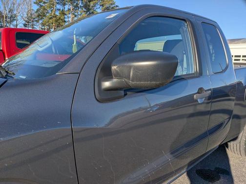 2024 Nissan Frontier S