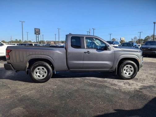 2024 Nissan Frontier S