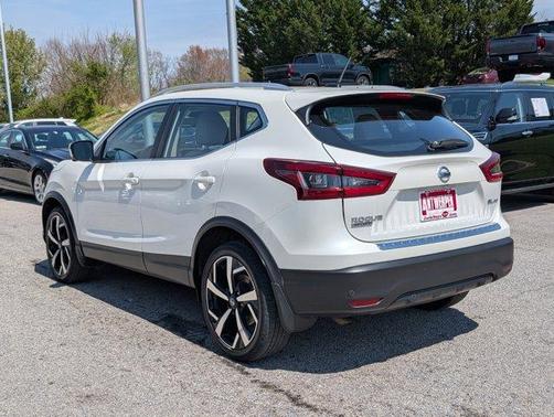2022 Nissan Rogue Sport SL