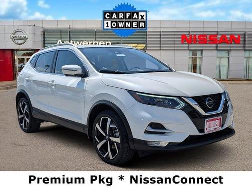 2022 Nissan Rogue Sport SL