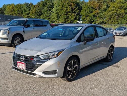 2025 Nissan Versa 1.6 SR