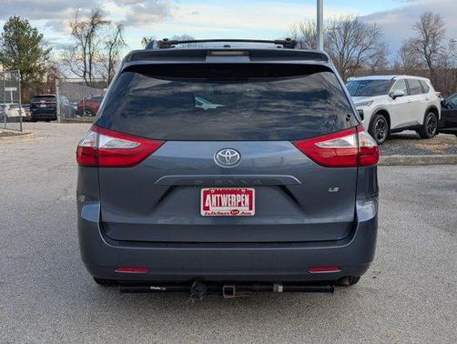 2015 Toyota Sienna LE