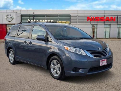 2015 Toyota Sienna LE