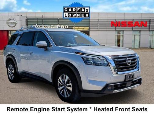 2022 Nissan Pathfinder SL