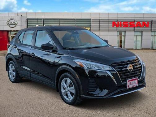 2022 Nissan Kicks S