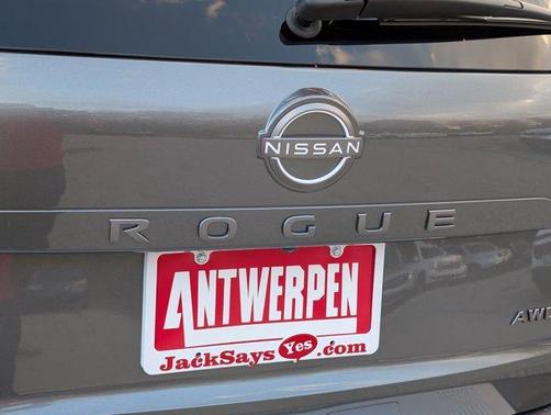 2026 Nissan Rogue SV