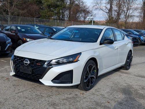 2025 Nissan Altima SR
