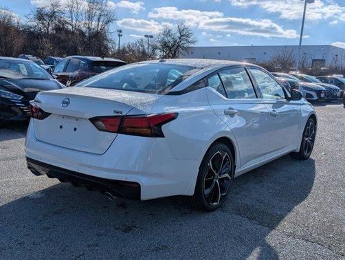 2025 Nissan Altima SR