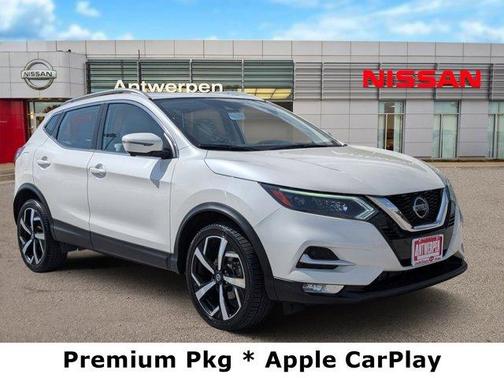 2022 Nissan Rogue Sport SL