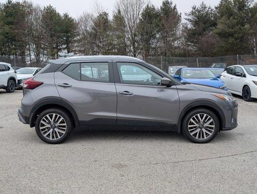 2023 Nissan Kicks SV