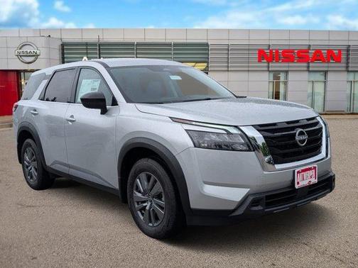 2025 Nissan Pathfinder S