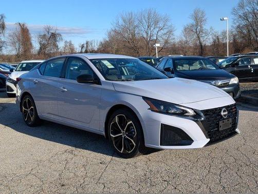 2025 Nissan Altima SR