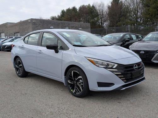 2025 Nissan Versa 1.6 SR
