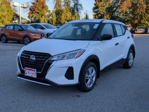 2025 Nissan Kicks Play S