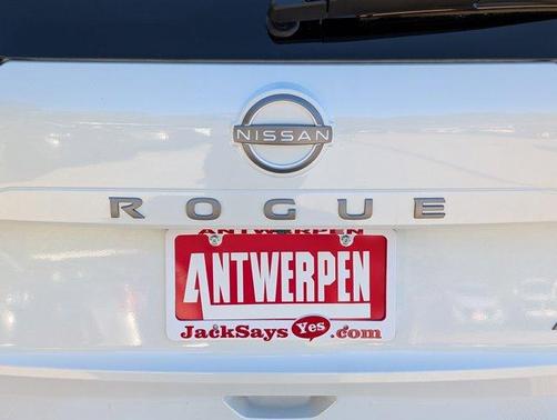 2026 Nissan Rogue SV