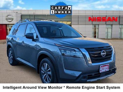 2024 Nissan Pathfinder SL