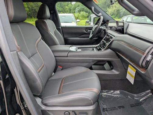 2025 Nissan Armada SL