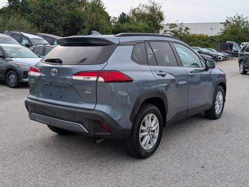 2024 Toyota Corolla Cross LE