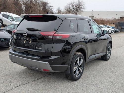 2025 Nissan Rogue SL